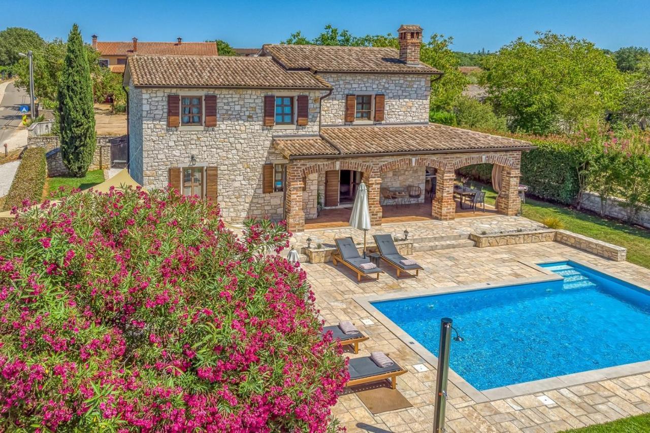 Villa Santolina Baderna ภายนอก รูปภาพ