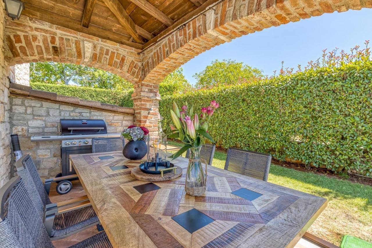 Villa Santolina Baderna ภายนอก รูปภาพ