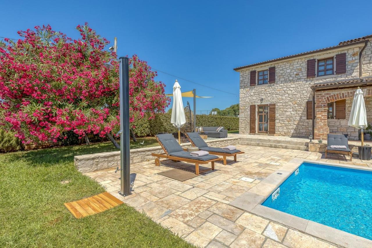 Villa Santolina Baderna ภายนอก รูปภาพ