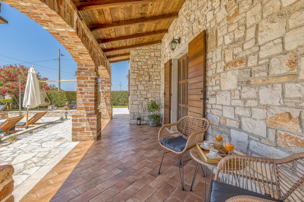 Villa Santolina Baderna ภายนอก รูปภาพ